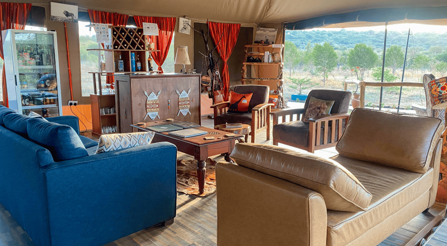 safari-camp-with-savannah-views-kenya